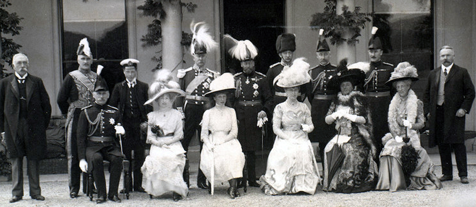 the Royal Family in the Royal Collection, the Queen wore her new sapphire brooch